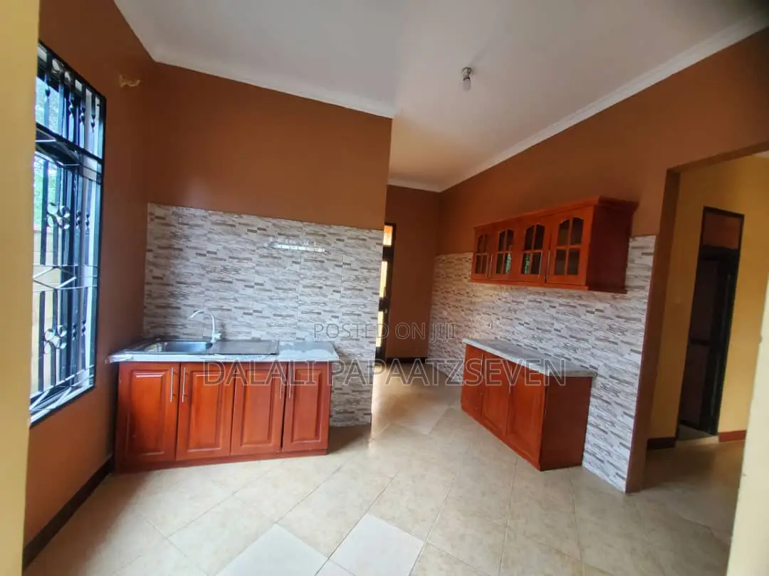 4bdrm House in Dalalipapaatzseven, Kinondoni for sale