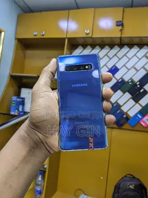 Samsung Galaxy S10 128 GB Blue