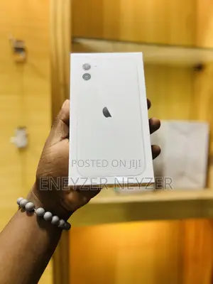 New Apple iPhone 11 128 GB White