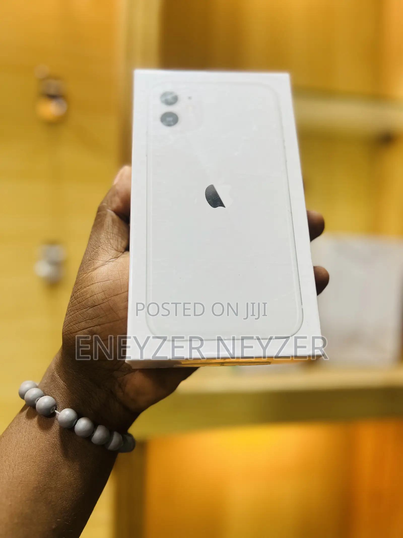 New Apple iPhone 11 128 GB White