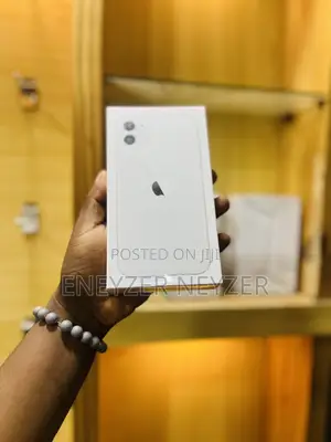New Apple iPhone 11 128 GB White