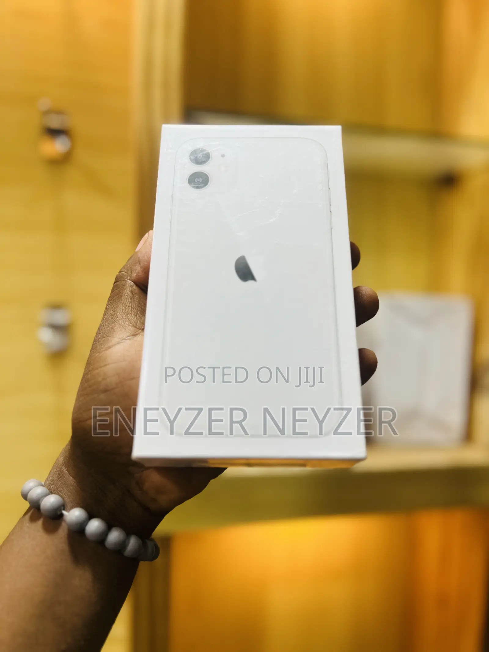 New Apple iPhone 11 128 GB White