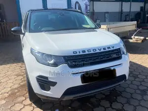 Land Rover Discovery 2016 White