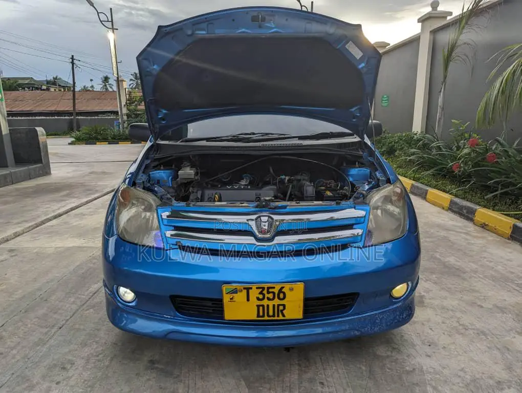 Toyota IST 2005 Blue