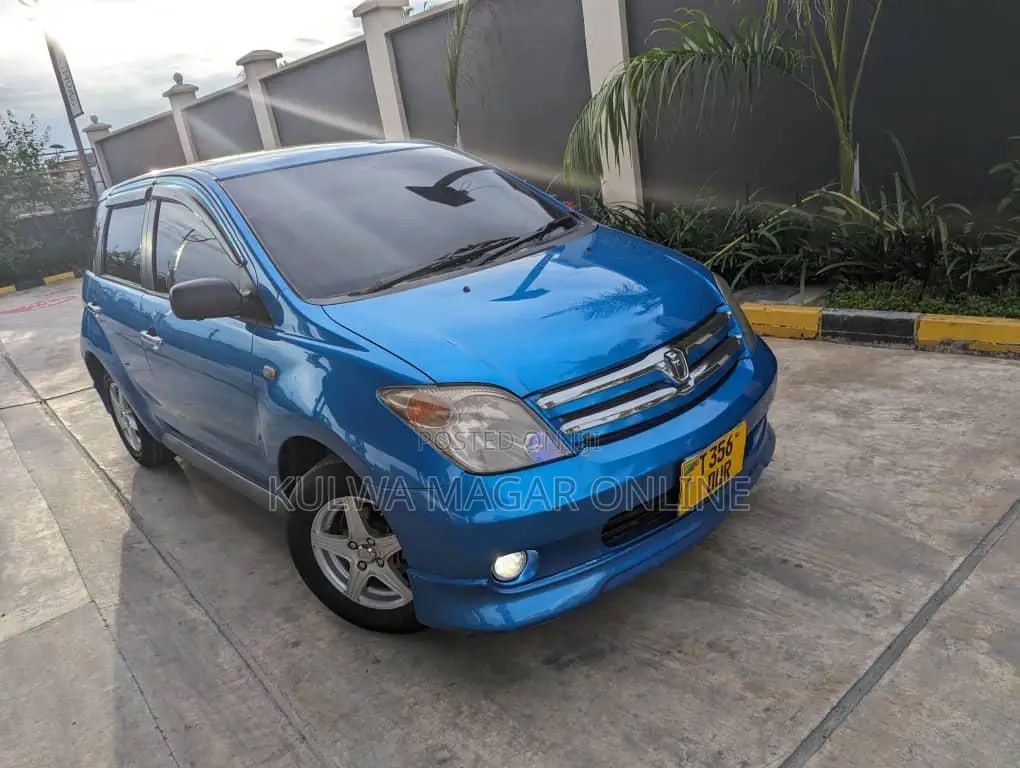 Toyota IST 2005 Blue