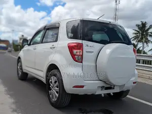 Toyota Rush 2008 White