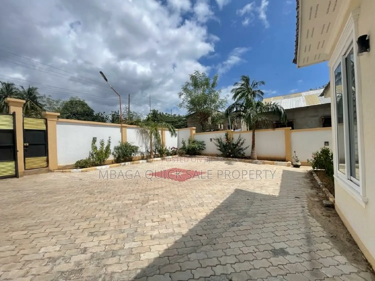 4bdrm House in Kigamboni Kisota for sale