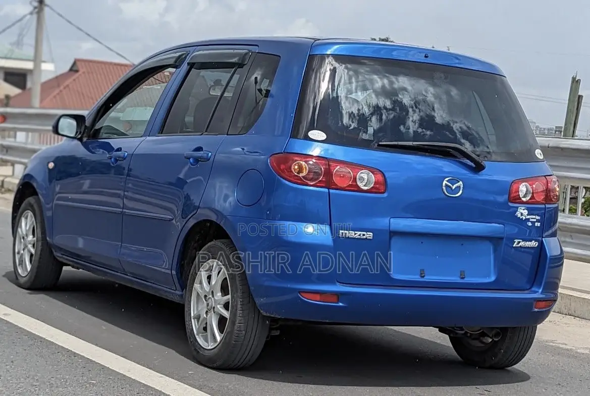 Mazda Demio 2004 Blue