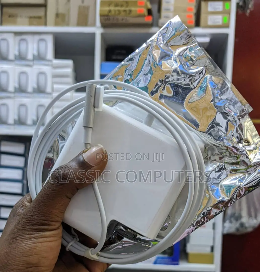 Macbook Adapter