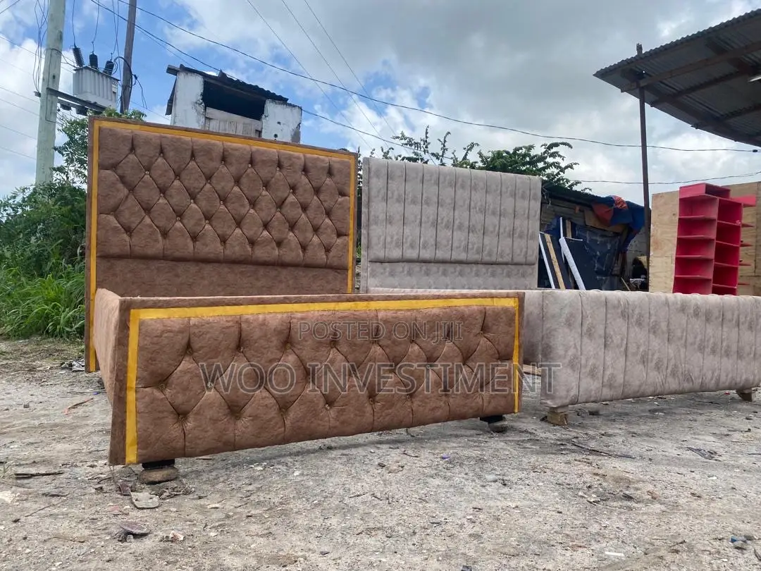 Bedsofas Size 5/6 Zinapatikana