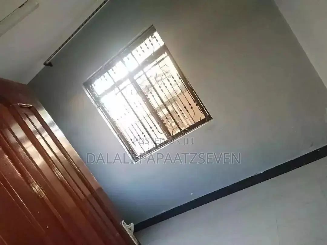 3bdrm House in Dalalipapaatzseven, Bunju for rent