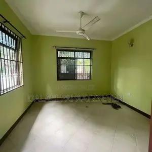 3bdrm House in Dalalipapaatzseven, Bunju for rent