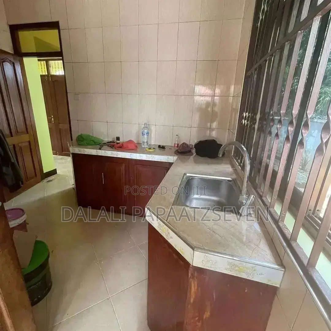 3bdrm House in Dalalipapaatzseven, Bunju for rent