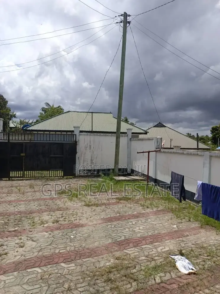 4bdrm House in Kimara B, Kinondoni for sale