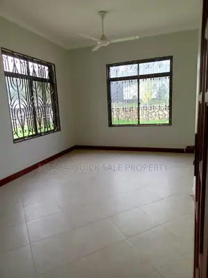 5bdrm House in Tegeta Contena, Bunju for sale