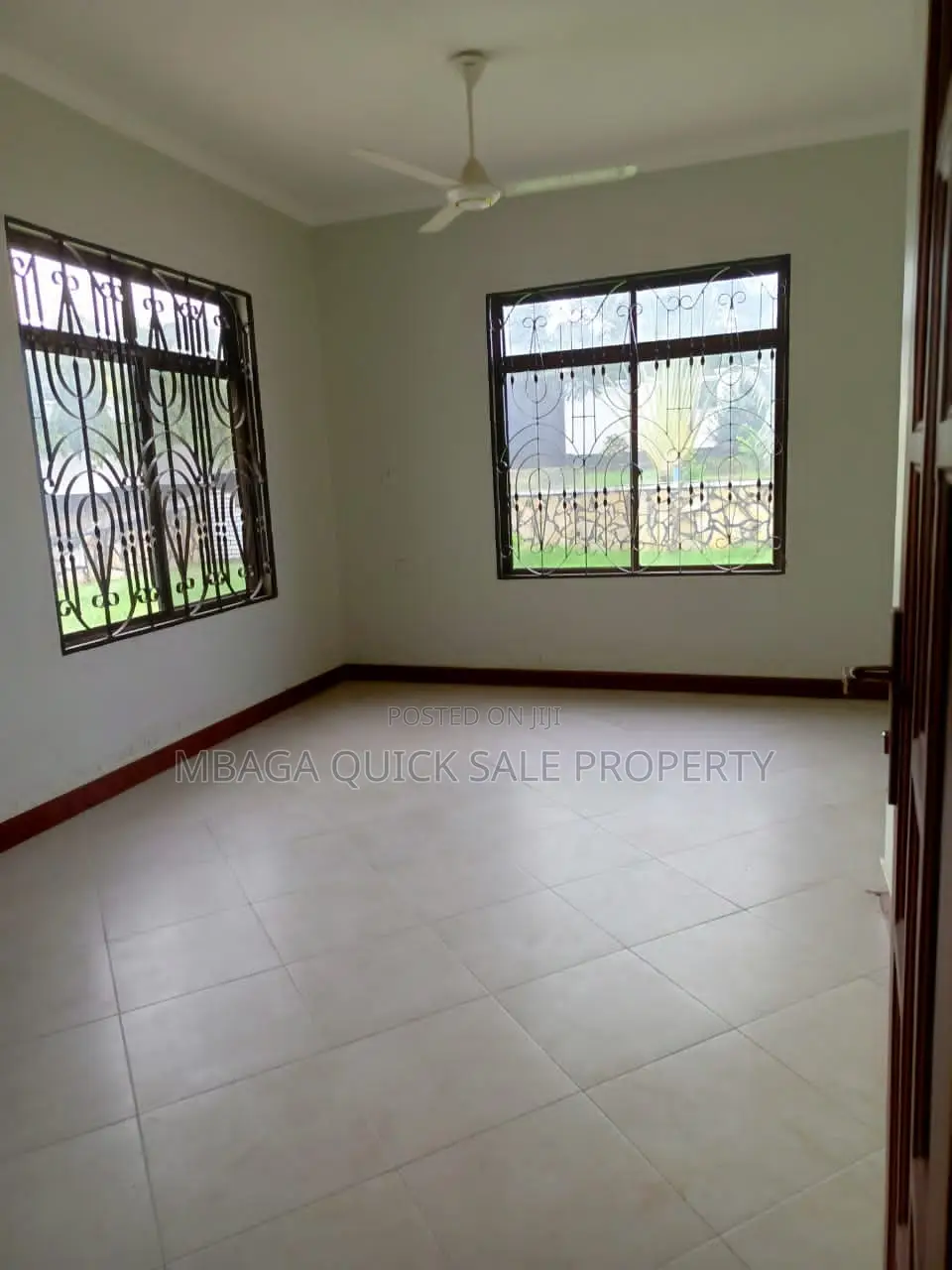 5bdrm House in Tegeta Contena, Bunju for sale