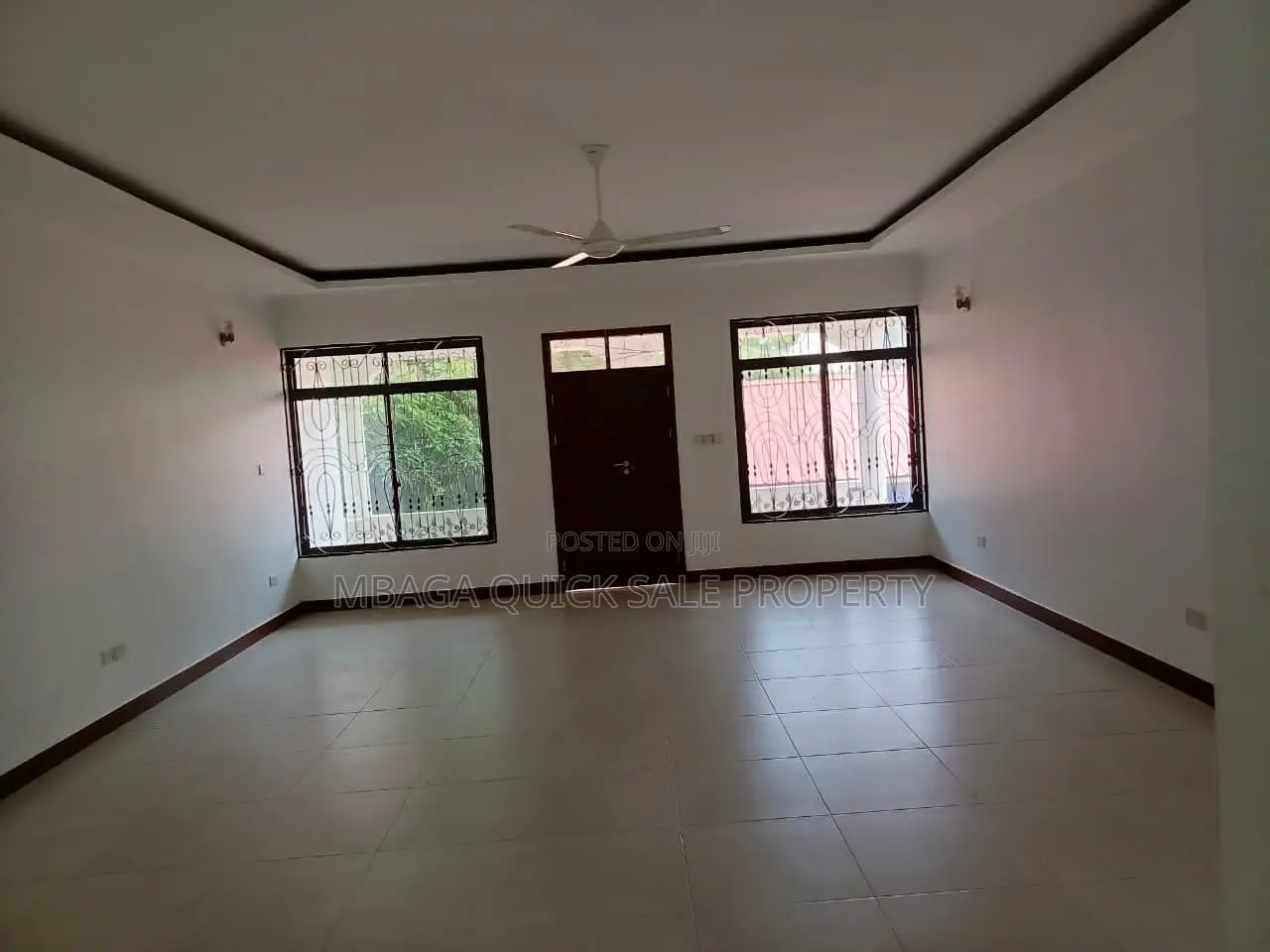 5bdrm House in Tegeta Contena, Bunju for sale