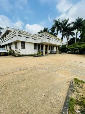 7bdrm Apartment in Mwenge, Sinza for sale