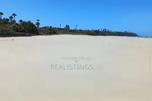 Kigamboni: Ocean Front 2 Beach Lands Zinauzwa - Dar