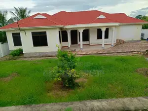 5bdrm House in Tegeta Kontena, Kinondoni for sale