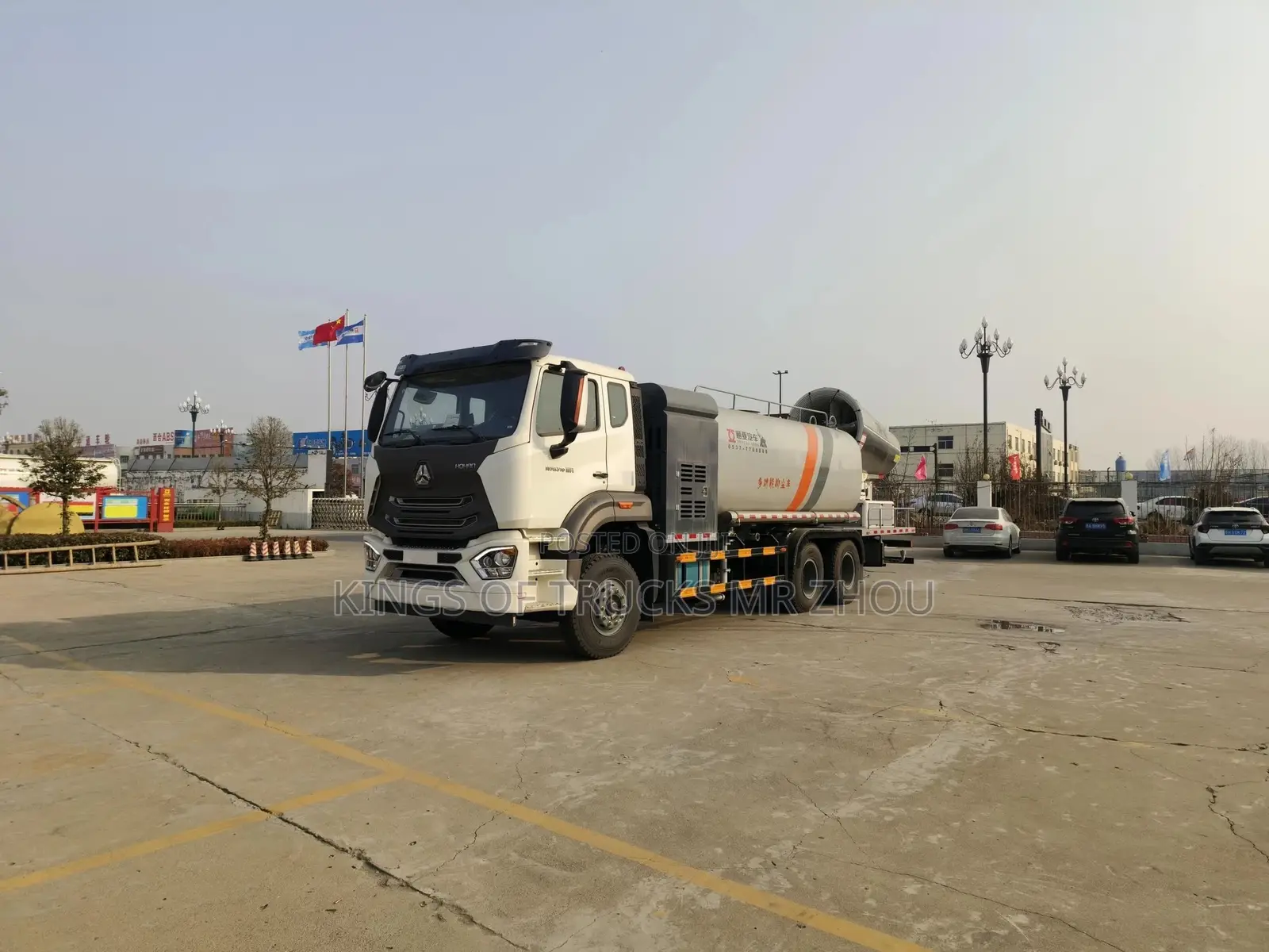 Brand New Sprinkler Water Bowser
