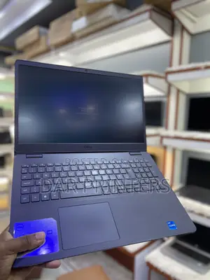 Laptop Dell Vostro 15 3000 8GB Intel Core I5 HDD 1T