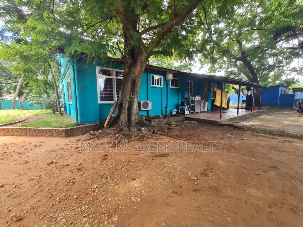4bdrm Maisonette in Mbezi, Kinondoni for sale