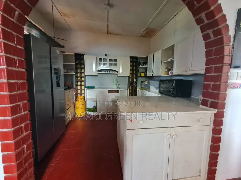 4bdrm Maisonette in Mbezi, Kinondoni for sale