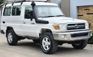 Toyota Land Cruiser 2016 White