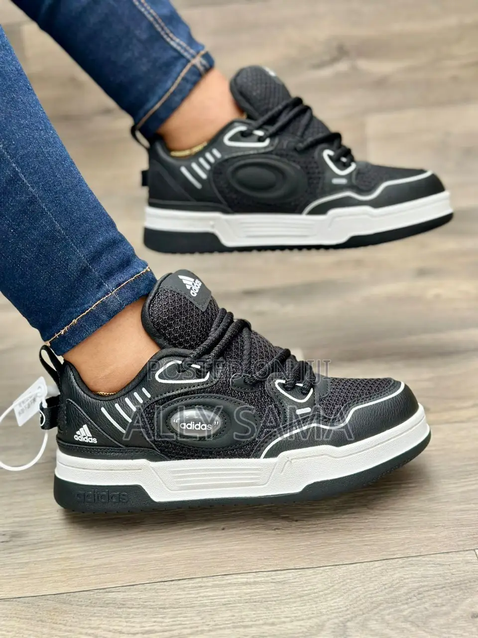 Womens New Adidas Original
