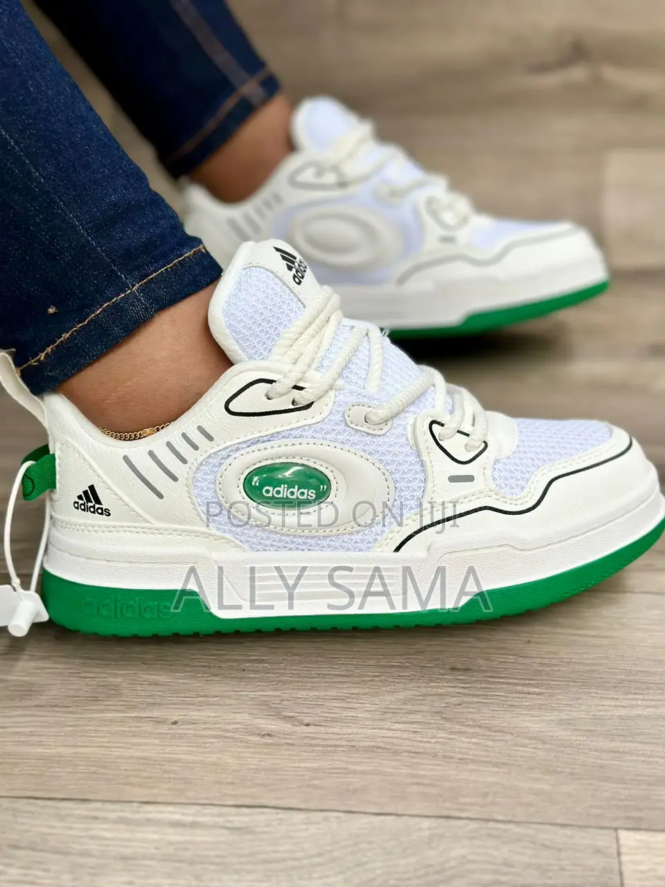 Womens New Adidas Original