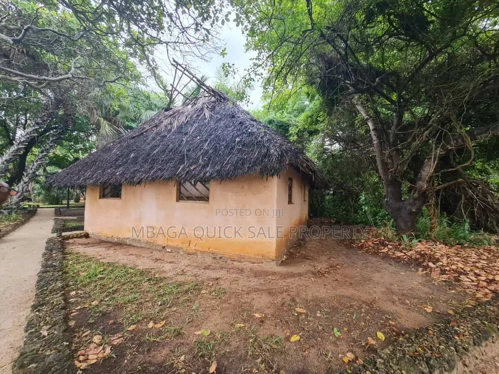 5bdrm House in Kimbiji, Kigamboni for sale