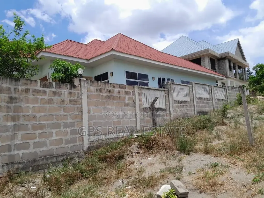 3bdrm House in Kiluvya, Kinondoni for sale