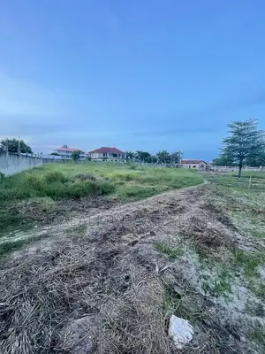 Eneo Lenye Ukubwa Wa SQMT 4900 Linauzwa Lipo Kunduchi Beach