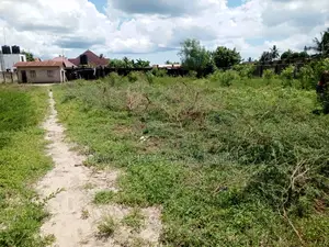Eneo Lenye Ukubwa Wa SQMT 2400 Linauzwa Lipo Bahari Beach