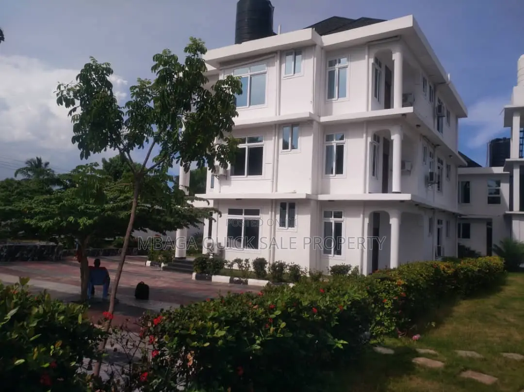 20bdrm House in Salasala, Mbezi for rent