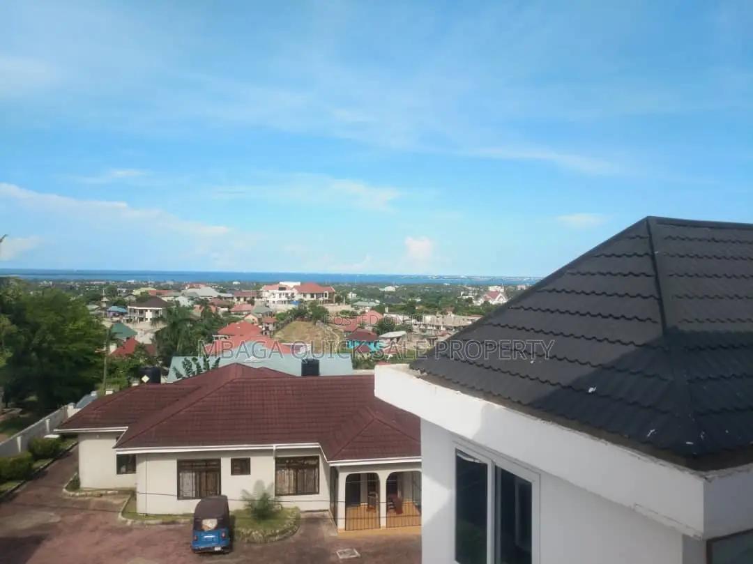 20bdrm House in Salasala, Mbezi for rent