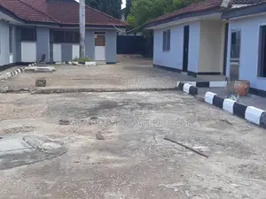6bdrm House in Kunduchi Beach for sale