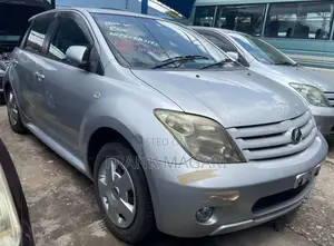 Toyota IST 2006 Silver