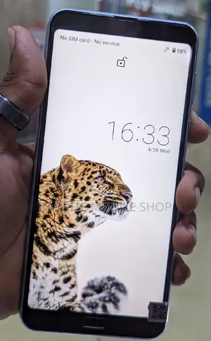Sharp Aquos R3 128 GB Silver