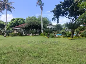 3650 Sq M Property In Oysterbay For Sale Private Ownership