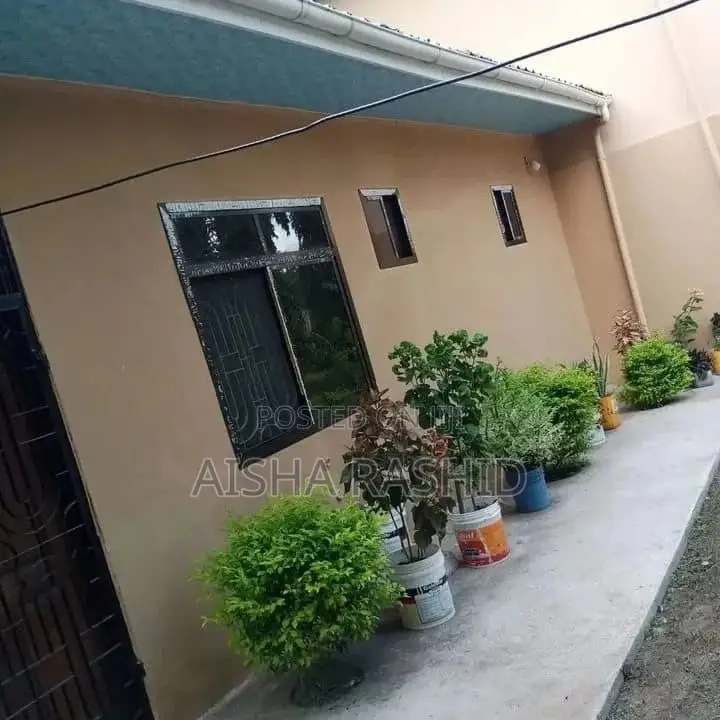 1bdrm Apartment in Kimara for rent