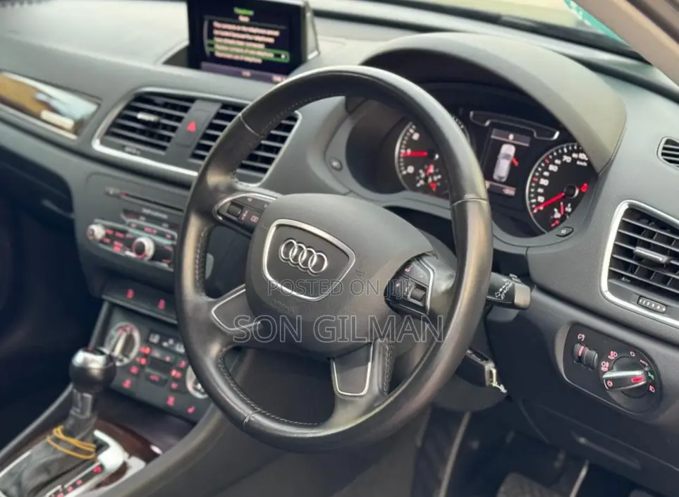 Audi Q3 2014 Blue