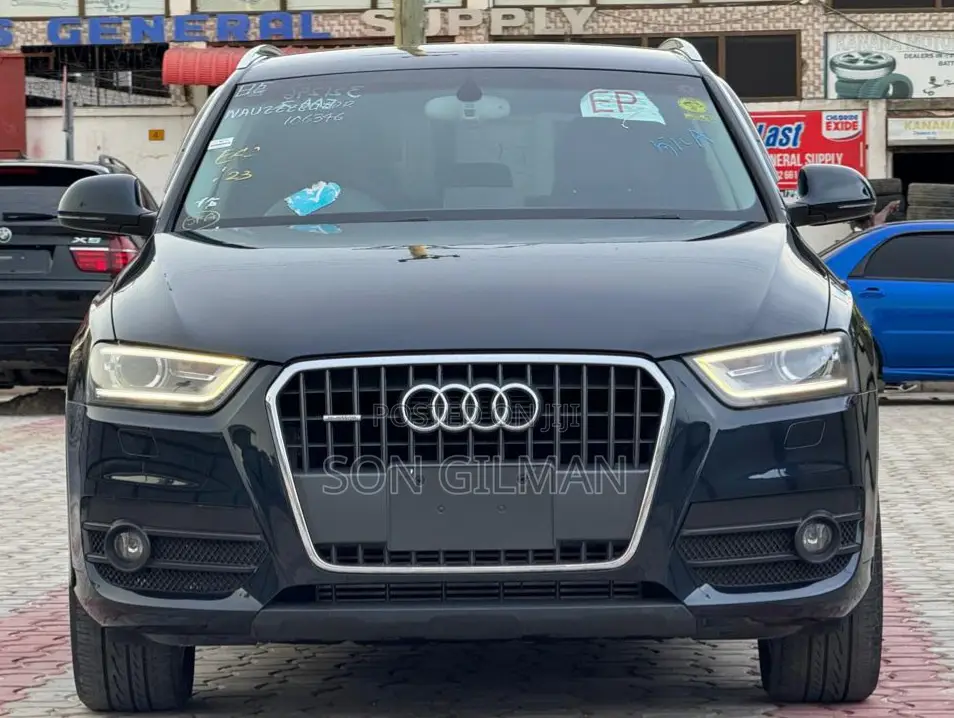 Audi Q3 2014 Blue
