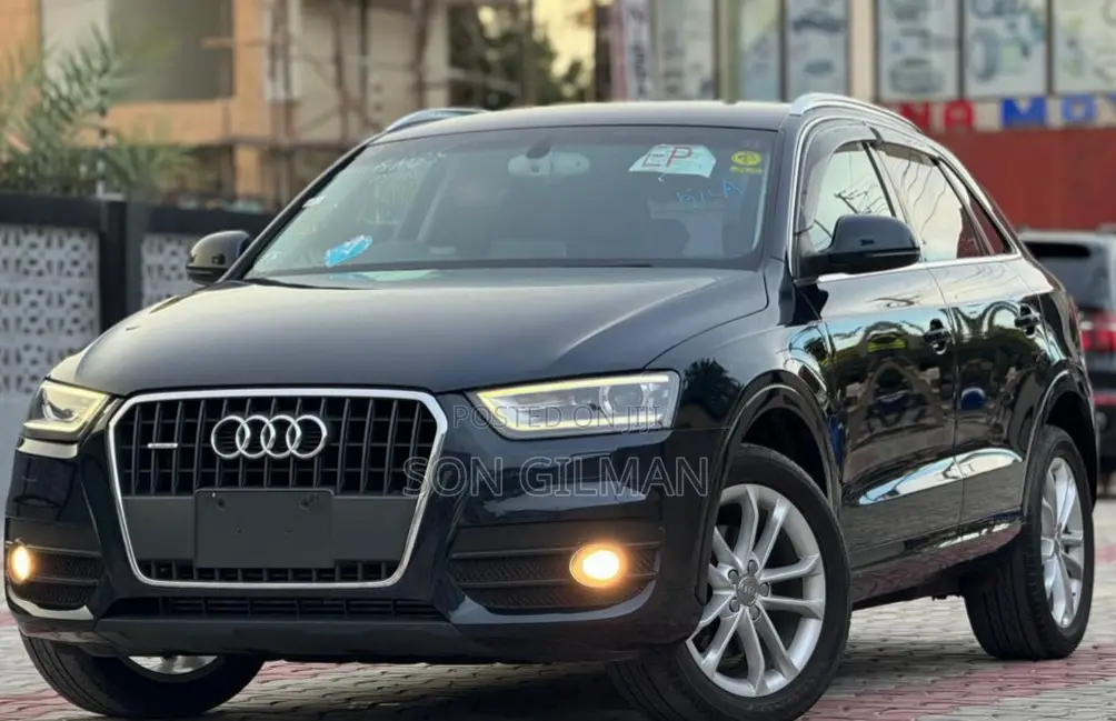 Audi Q3 2014 Blue