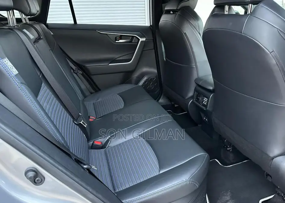 Toyota RAV4 2020 Silver