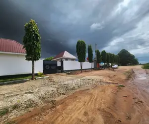 Kiwanja Kinauzwa Bunju