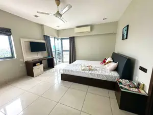 3bdrm Apartment in Upanga for sale
