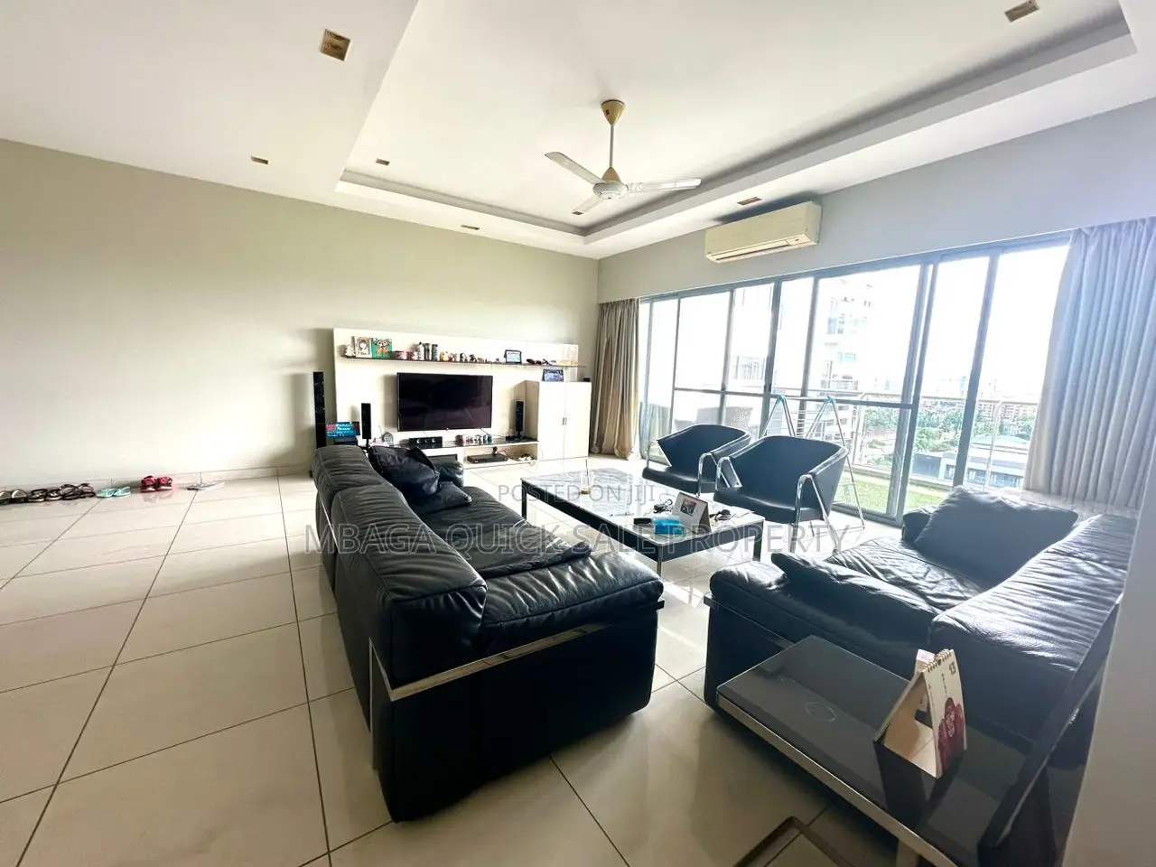 3bdrm Apartment in Upanga for sale