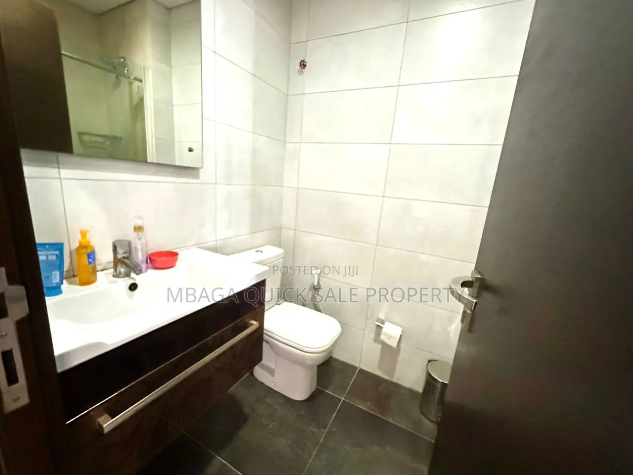 3bdrm Apartment in Upanga for sale